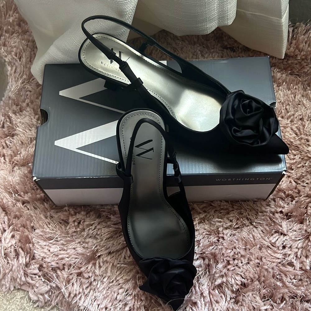 Worthington Womens Rosie Pointed Toe Kitten Heel Pumps